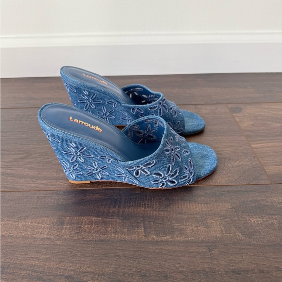 Larroude Jackie Wedge Sandal - Picture 10 of 12